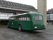 Nach einer Extrafahrt kehrt Oldtimer Bus Nr. 2 wieder in der Garage rankstrasse ein. Die Aufnahme satmmt vom 01.02.2010.