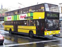 Doppeldecker der BVG.
Aufgenommen am 22.10.2005.