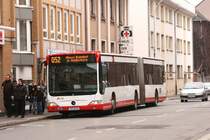 SWK 5623 (KR ZH 23) mit der Linie 052 zum Bf Moers.
20.2.2010.