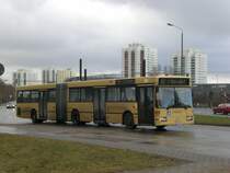Mercedes-Benz O 405 N (Niederflur-Stadtversion) auf der Linie 197 nach S-Bahnhof Mahlsdorf an der Haltestelle Hohenschnhausen Welsestrae.
