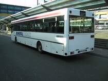 Ein Mercedes Bus der Firma Ruwertal Reisen am Saarbrcker-Hauptbahnhof. Die Aufnahme des Fotos war am 05.03.2010.