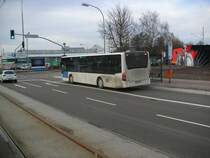 Hier ist ein Citaro zu sehen. Gefahren wird der Bus von der Firma Manfred Harz GmBH. Das Foto habe ich am 05.03.2010 in Saarbrcken an der Haltestelle Rmerkastel aufgenommen.