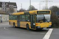 EVAG 3274 (E VG 3274) mit der Linie 170 nach Steele S.
Hier am Bf Borbeck,26.2.2010.