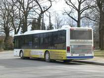 Setra S 300er-Serie NF auf der Linie 943 nach Neuenhagen Lindenstr/Einkaufzentrum am S-Bahnhof Hoppegarten.