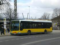 Mercedes-Benz O 530 LE  (Citaro) auf der Linie 240 nach Hauptbahnhof am S+U Bahnhof Lichtenberg.