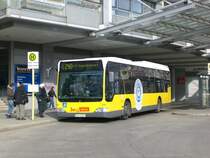 Mercedes-Benz O 530 LE  (Citaro) auf der Linie 240 nach Hauptbahnhof am S-Bahnhof Storkower Strae.