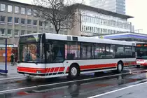 Schiwy Reisen (EN US 605) mit SEV wegen Sturmtief Cynthia f�r die 
S-Bahnlinie 6.
Essen HBF 1.3.2010.