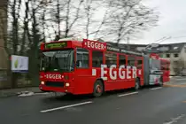 Noch verkehrt er: Der NAW/Hess/Siemens BGT 5-25 Nr. 191 mit der Werbung f�r das M�belhaus Egger. Wie lange noch ist ungewiss, er geh�rt zu den letzten 2 NAW-Gelenkbussen, die in Luzern noch in Betrieb sind, und sein Werbenachfolger ist auch schon im Dienst. (Bild vom 5. Dezember 2009)