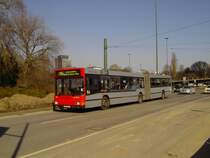 MAN NG 262 (Wagennummer 8227, Kfz-Kennzeichen D-ZT 8227, Baujahr 1997) der Rheinbahn AG Düsseldorf, im Einsatz als Linie 785 (Langenfeld/Rheinland S-Bahnhof - Hilden Süd S-Bahnhof - Düsseldorf, Heinrich-Heine-Allee U-Bahnhof). Aufgenommen am 09.03.2010. Ort: Düsseldorf, Jan-Wellem-Platz.