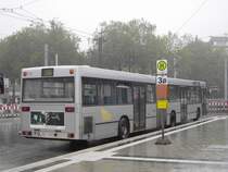 Mercedes O 405 GN2 (Wagennummer 6528, Kfz-Kennzeichen D-ZT 6528, Baujahr 1997) der Rheinbahn AG Düsseldorf, im Einsatz als Linie 782 (Düsseldorf, Jan-Wellem-Platz - Hilden Süd S-Bahnhof - Solingen Hauptbahnhof). Aufgenommen am 16.10.2009. Ort: Solingen Hauptbahnhof.