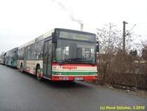 LEV-WU 26 bei der Pause an Bergisch Gladbach S am 13.3.2010

Es ist ein MAN NL223 der KWS welcher bei HBB fhrt