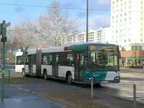 Volvo V7700 auf der Linie 694 nach Drewitz Stern-Center/Gerlachstra�e an der Haltestelle Am Stern Johannes-Kepler-Platz.