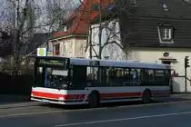 Schiwy Reisen 9124 (EN XS 100) im Rheinbahn Auftragsverkehr mit der Linie 774 nach Velbert.
Aufgenommen in Kettwig vor der Br�cke am 1.3.2010.