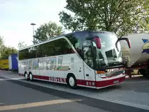Setra S 416 HDH von Remstal-Reisen auf dem Parkplatz-Allg�uer-Tor.