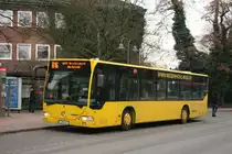 Mesenhohl 9173 (E AM 843) mit der Linie 016.
Aufgenommen am Rathaus Lintorf.
2.3.2010