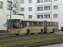 Mercedes-Benz O 405 N (Niederflur-Stadtversion) als SEV f�r die Stra�enbahnlinie M4 zwischen Wei�ensee Sulzfelder Stra�e und Prenzlauer Berg Greifswalder Stra�e/Danziger Stra�e an der Haltestelle Wei�ensee Buschallee.