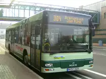 NVG-Wagen 262 am Samstag, 13.3.10 gegen 8.45 am Stummdenkmal in Neunkirchen als Linie 304 nach Breitenbach.