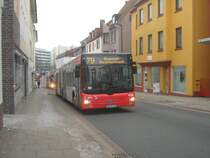 Dieser MAN NG 320 Lion&acute;s City GL bef�hrt gerade die Sagerstra�e in Bremen Vegesack. So gerade am Bahnhof gestartet, f�hrt er auf der Linie 79 nach Aumund Hammersbeck und seine Fahrt endet erst wieder am BF Vegesack. 