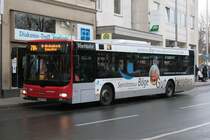 Rheinbahn 7500 (D NM 7500) mit Werbung fr das Sanittshaus Bge.
Aufgenommen mit der Linie 784 nach Dsseldorf Urdenbach Sdallee am 13.3.2010.