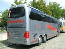 Neoplan Starliner macht von hinten auch ein gutes Bild
