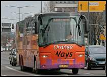 Nach Budapest fhrt dieser Reisebus der Fa. Orangeways Zrt., 2040 Budars (gesehen Dresden Hauptbahnhof 27.03.2010)