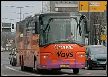 Nach Budapest f�hrt dieser Reisebus der Fa. Orangeways Zrt., 2040 Buda�rs (gesehen Dresden Hauptbahnhof 27.03.2010)