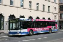 WSW 0309 (W SW 493) mit Werbung fr das Bekleidungs-Magazin.
Aufgenommen am Bahnhof Barmen, 17.3.2010.