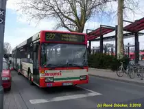 LEV-WU 188 an der Stationsstra�e am 30.3.2010

Dieser Mercedes O405GN� wurde an die HBB abgegeben, dennoch z�hlen alle HBB-Busse zum KWS Fuhrpark da HBB mit KWS Fahrzeugen f�hrt.