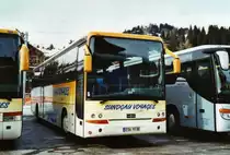 Aus Frankreich: Sundgau, Pfetterhouse 8104 YR 68 Van Hool am 24. Januar 2010 Saanenm�ser, Bahnhof