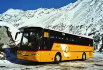 PostAuto Wallis VS 243'888 Neoplan (ex P 25'154) am 14. Februar 2010 Saas-Fee, Postautostation
