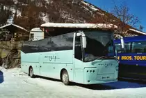 Aus England: Magiq BX57 BBO Bova am 14. Februar 2010 Saas-Fee, Postautostation