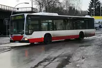 Einer der drei einzigen f�r die HHA gebauten und in Mesterkamp stationierten 3-t�rer am 19.Februar 2010 auf der Linie 23 in U/S Barmbek. 