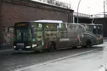 Der in Vollwerbung f�r das Alsterhaus fahrende 2803 vom Btf. Mesterkamp am 19.Februar 2010 in U/S Barmbek. 