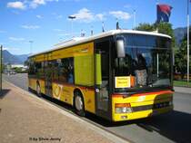 Setra Postauto bei der Via della Pace, wo w�hrend der Filmfestivals von Locarno, die SchuttleBusse abgestellt werden.