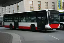 Der 2001 gebaute und von der HHA gekaufte 1916 am 18.M�rz 2010 in Bf. Harburg auf Schadfahrt von der FFG zum Btf. Harburg.