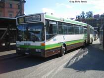 Mercedes O405G Nr. 36 von Fart f�r die Linie 10 in Maggiatal beim Bhf. Locarno am 3.8.07.