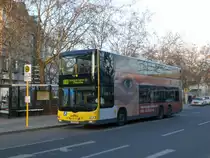 MAN Lion's City DD (Doppelstock) auf der Linie X83 nach Zehlendorf K�nigin-Luise-Stra�e/Clayallee am S+U Bahnhof Rathaus Steglitz.