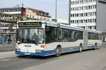 WSW 9662 (W SW 622) am HBF Wuppertal mit der Linie 615.
17.3.2010