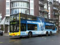 MAN Lion's City DD (Doppelstock) auf der Linie X83 nach Zehlendorf Knigin-Luise-Strae/Clayallee an der Haltestelle Steglitz Siemensstrae/Halskestrae.