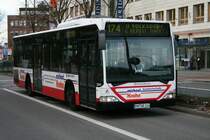 Der in Hummelsbttel beheimatete 2241 ein Citaro Bj. 2002 der HHA befindet sich am 5.April 2010 in S-Poppenbttel auf der Linie 174 in Richtung U-Volksdorf.