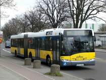 Solaris Urbino auf der Linie M11 nach U-Bahnhof Oskar-Helene-Heim am S-Bahnhof Buckower Chaussee.