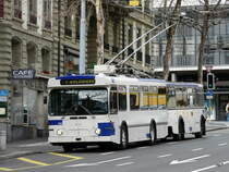 TL - FBW Trolleybus Nr.750 mit Anhnger unterwegs auf der Linie 1 in der Stadt Lausanne am 27.03.2010