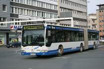 WSW 0275 (W SW 271) mit der Linie 611 am HBF Wuppertal, 17.3.2010.
