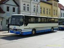 MST-VG 28,ein MAN der  Verkehrsgesellschaft Mecklenburg-Strelitz(VMS),am 25.07.07 vor dem Busbahnhof Neubrandenburg.