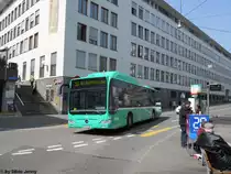 BVB Nr. 807 (Mercedes CitaroII O530 CNG) am 21.4.2010 bei der Schifflnde, wo die Busse an der Tramhaltestelle vorbei fahren und eigene Perrons haben.