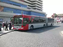 HI-SV 2093 (Stadtverkehr Hildesheim GmbH) (komplett werbefrei) am 19.04.2010 am ZOB in Hildesheim. 