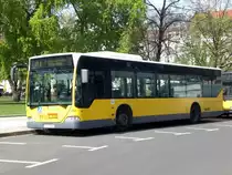 Mercedes-Citaro als SEV fr die Straenbahnlinie M4 zwischen Mollstrae/Otto-Braun-Strae und S-Bahnhof Hackescher Markt am S-Bahnhof Hackescher Markt.