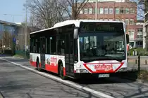 Der 2004 gebaute Citaro der HHA mit der Nummer 2408 am 14.April 2010 auf der Linie 276 nach Sasel Nord am S Bahnhof Poppenbttel.