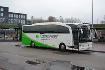 Mercedes Reisebus (0 580),fr die stra, stand am 26.April 2010 in Hannover/ZOB.