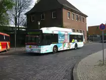 HI-SV 993 (Stadtverkehr Hildesheim GmbH) mit Werbung fr das Wasserparadies Hildesheim am 19.04.2010 am ZOB in Hildesheim.